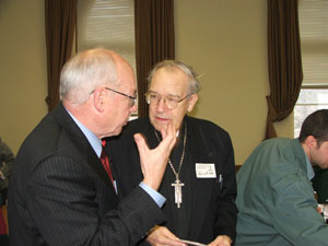 Mgr Roger Ébacher s'est entretenu avec M. Andrew Telegdi, député libéral et membre du Comité permanent
